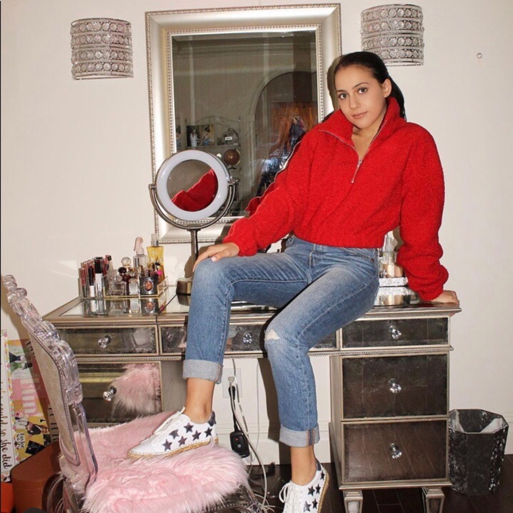 Red Teddy Bear Cropped Quarter ZIP